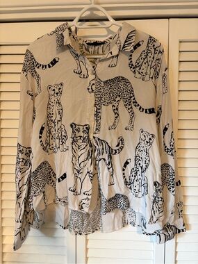 Tiger button up